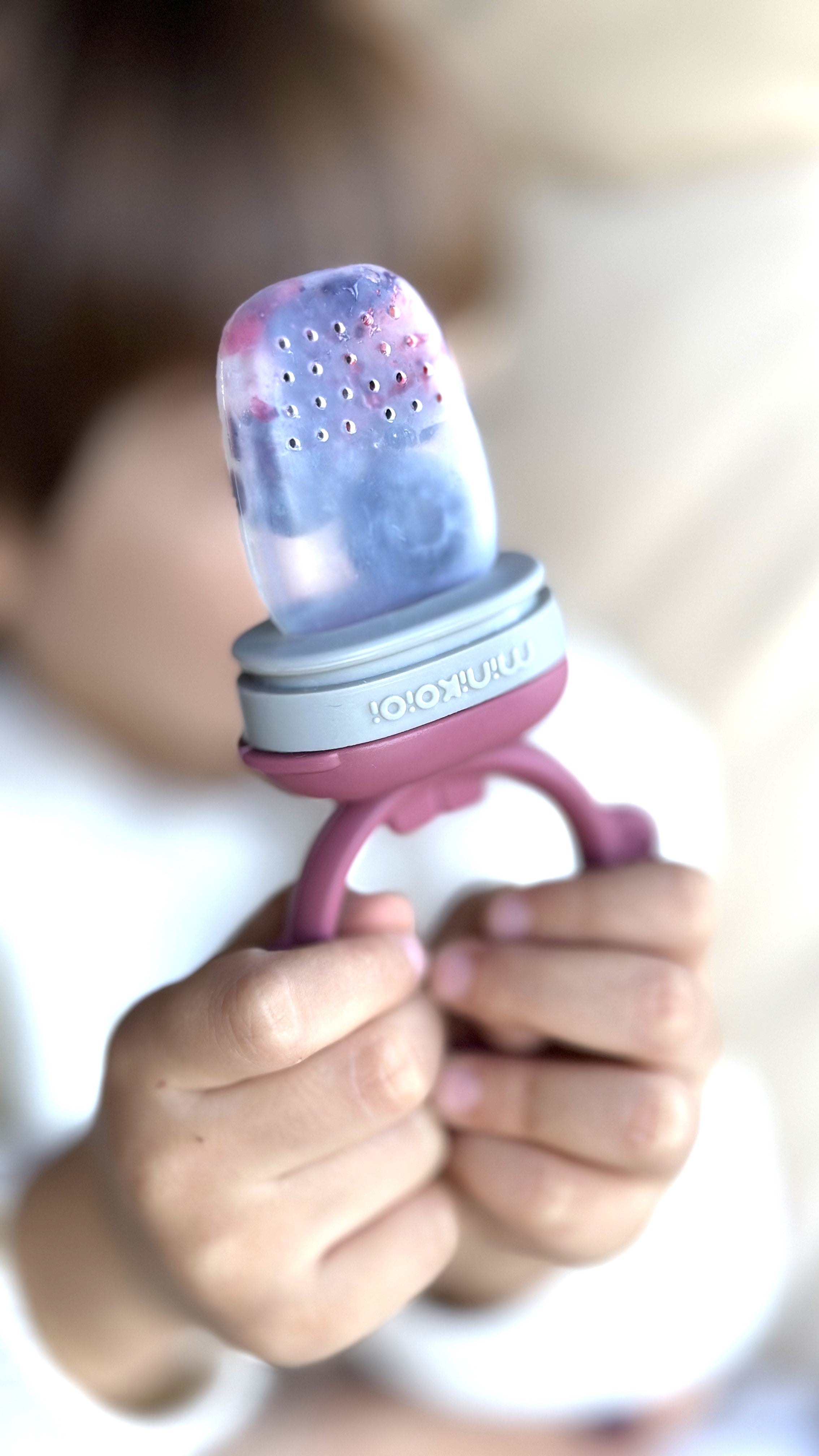 MinikOiOi Pulps - Silicone Fruit Feeder