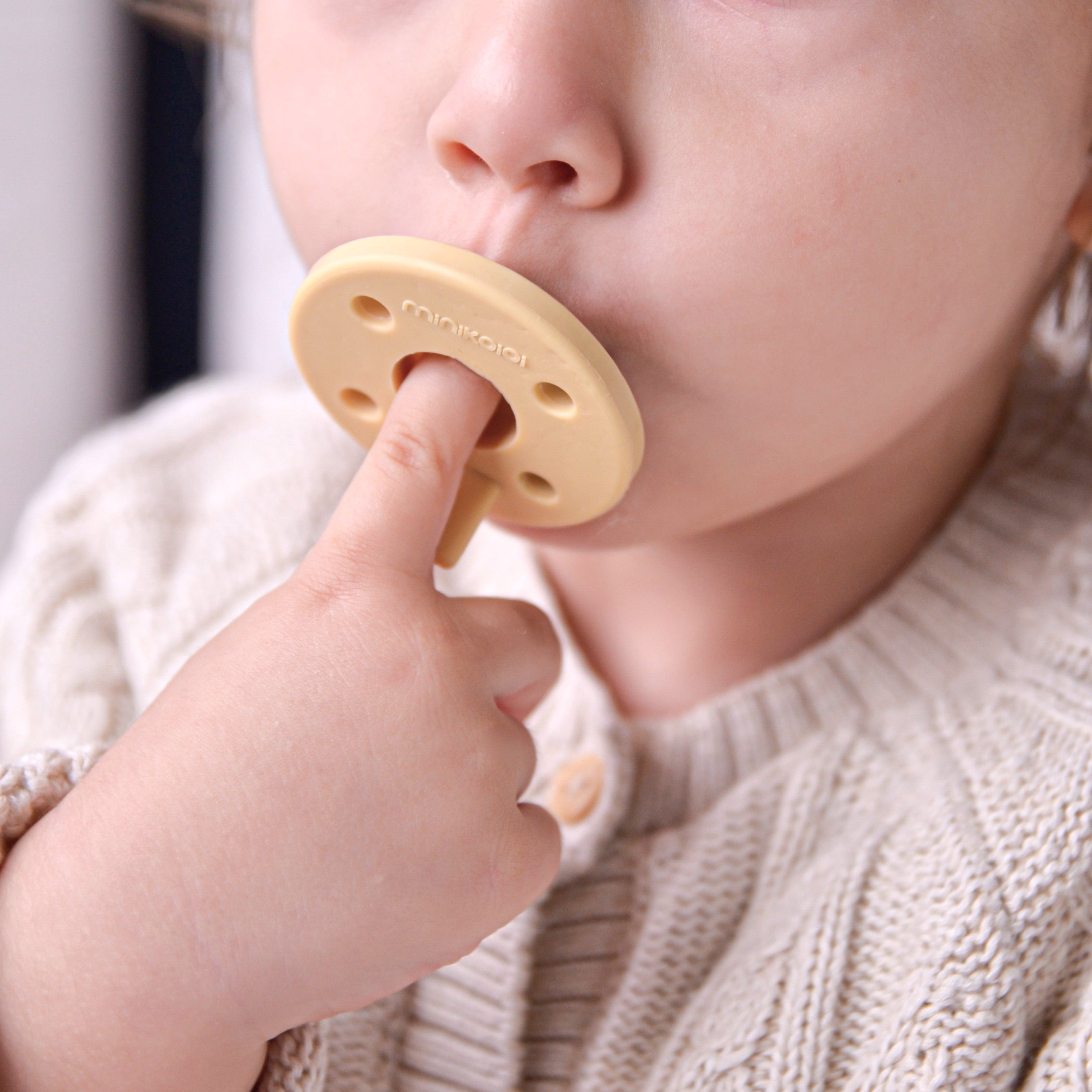 MinikOiOi BASICS Silicone Pacifiers, 2-Pack