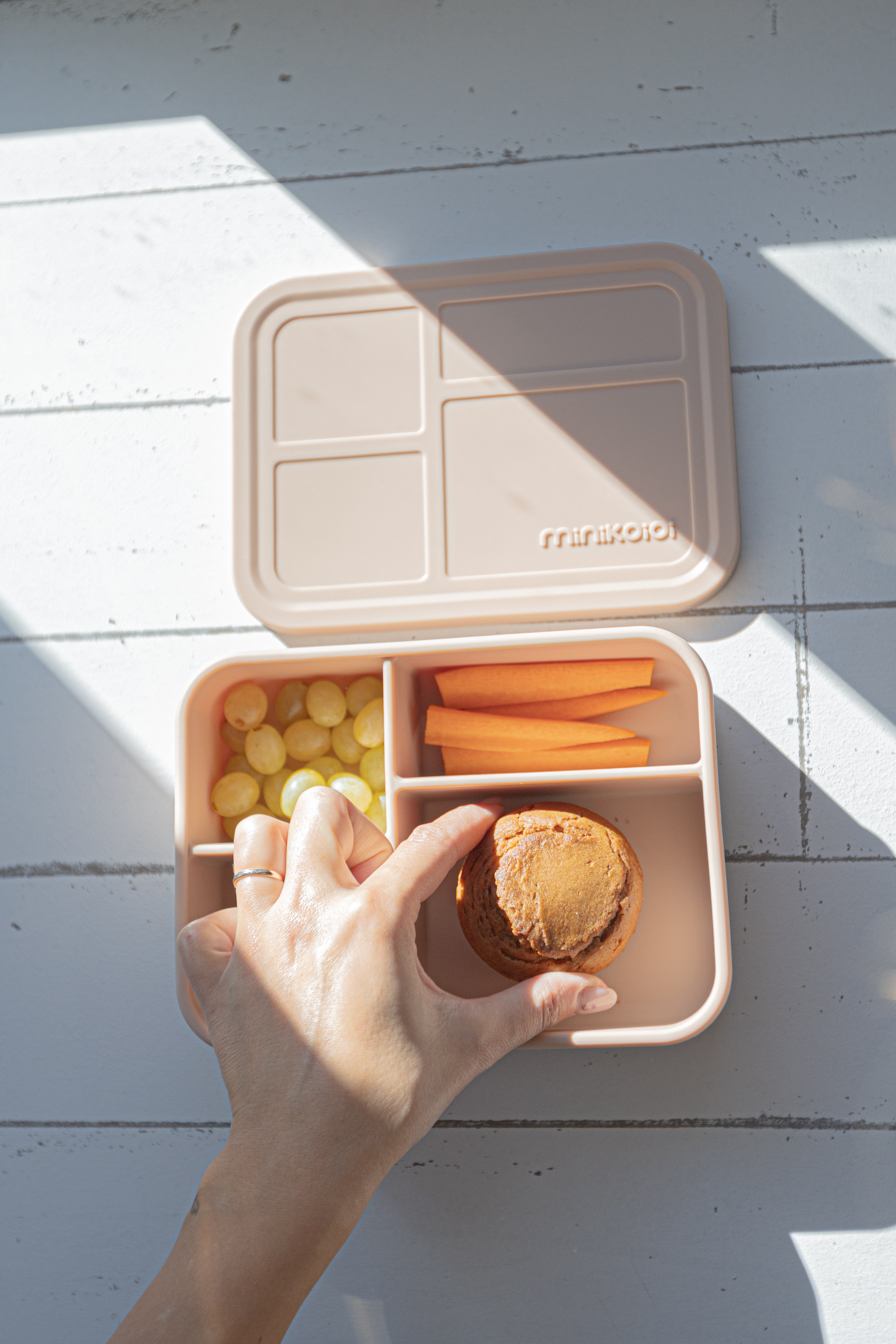 Minikoioi Silicone Compartmented Bento Lunch Box