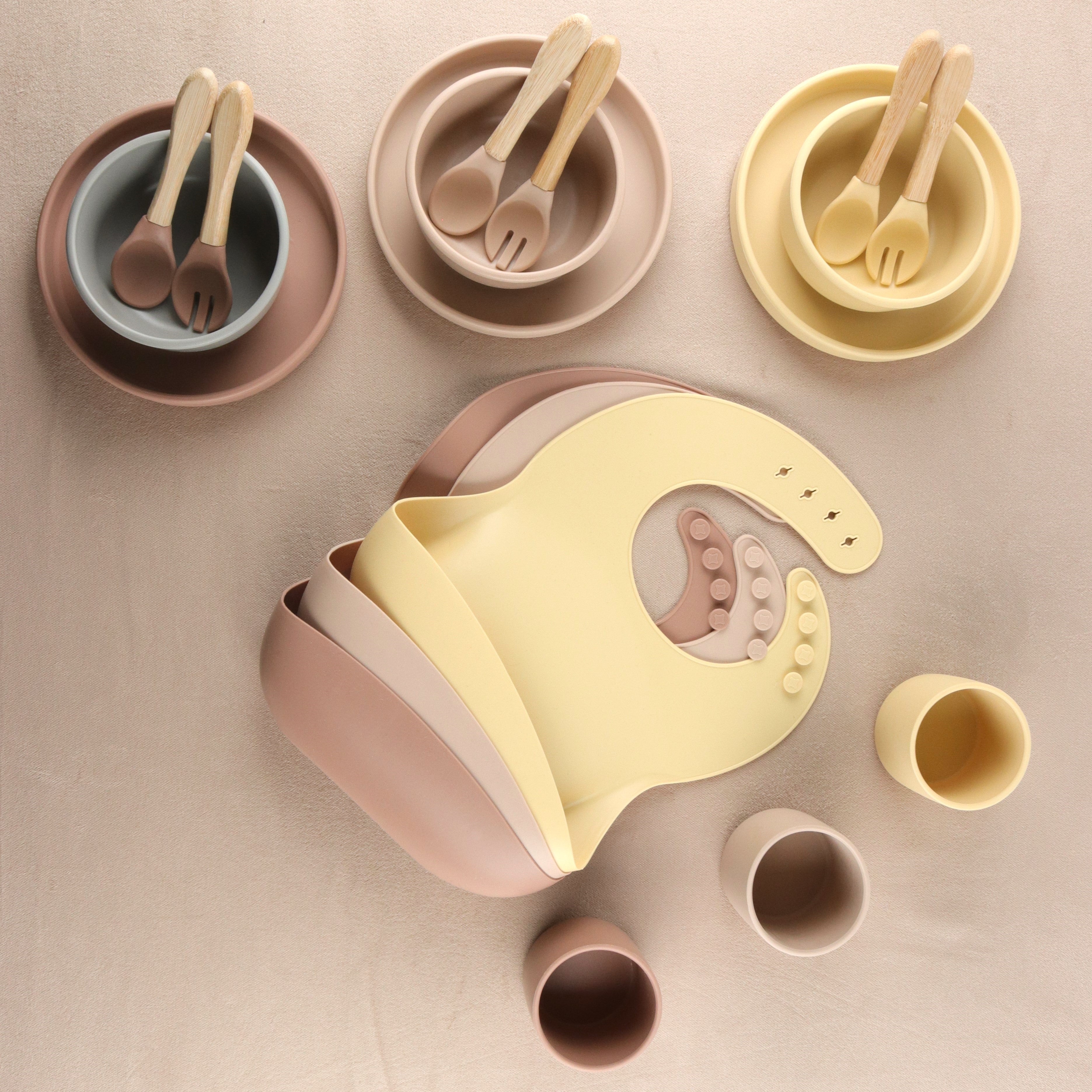 BLW SET III - Silikon Esslernset 6-teilig (Lätzchen + Teller + Schale + Becher + Löffel + Gabel)